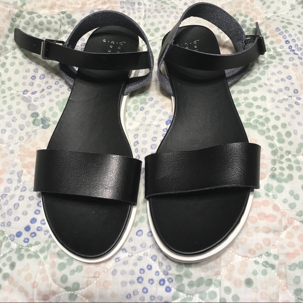 A New Day Heartly Ankle Strap Black Sandals 7